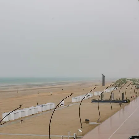 Casiola - With Sea View In アパート
